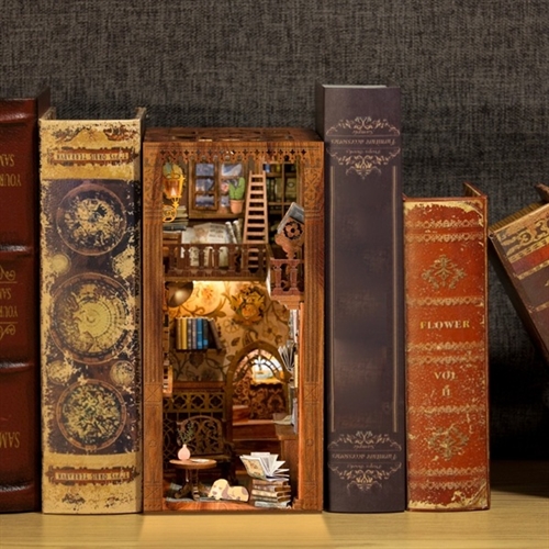 Book Nook - Eternal Bookstore - 3D Puslespil